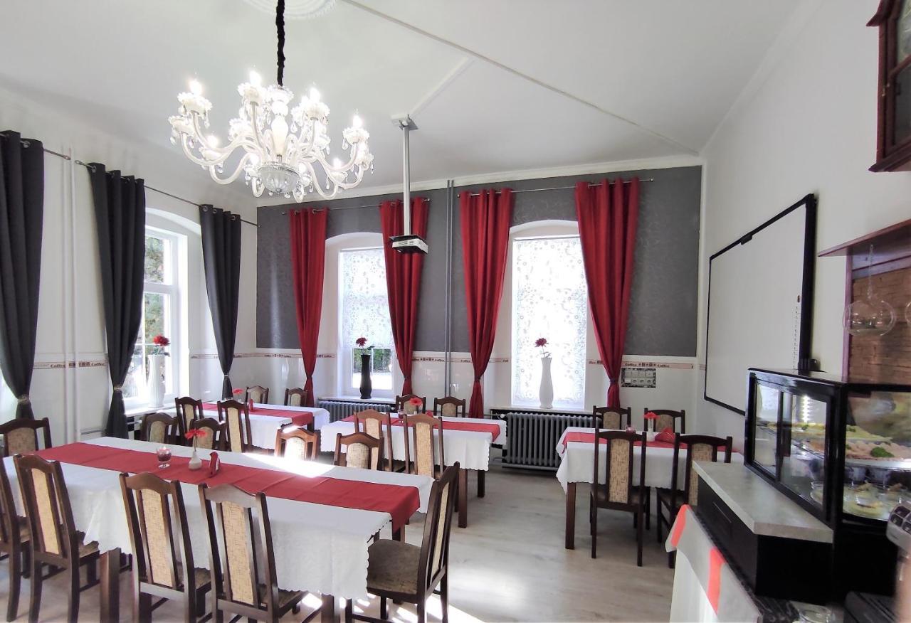 Sherwood Hotel Vojkovice Nad Ohri المظهر الخارجي الصورة