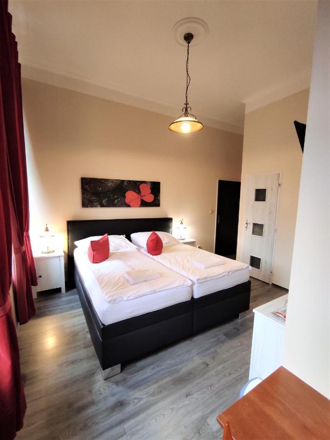 Sherwood Hotel Vojkovice Nad Ohri المظهر الخارجي الصورة