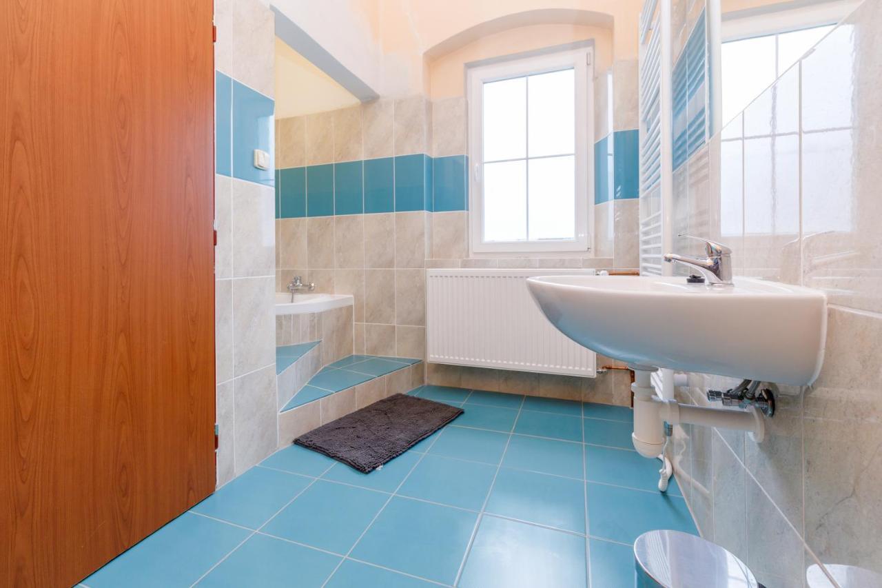 Sherwood Hotel Vojkovice Nad Ohri المظهر الخارجي الصورة